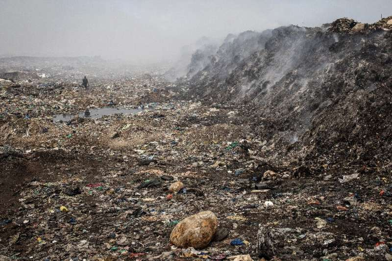 Fig.1 The Mbeubeuss landfill. Source: [Online]. Available: https://phys.org/news/2021-07-pickers-future-senegalese-mega-dump.html 
